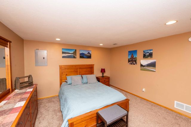 1322 138th Avenue NW, Andover, MN 55304