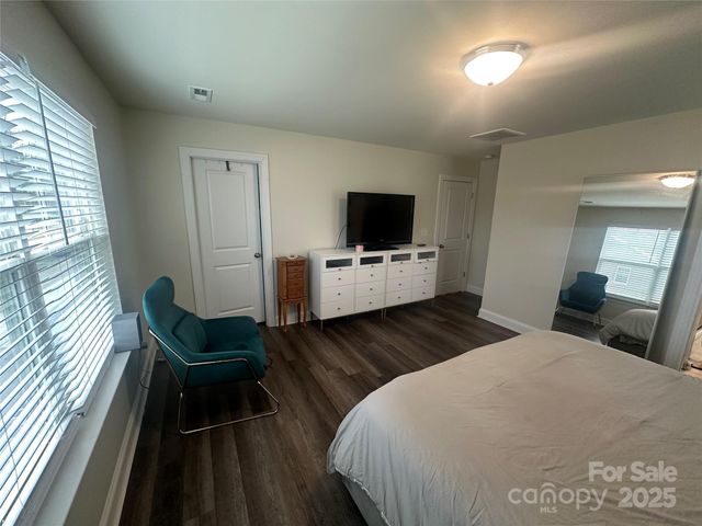 2004 Blewett Drive, Charlotte, NC 28269