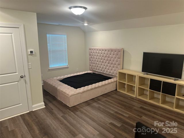 2004 Blewett Drive, Charlotte, NC 28269