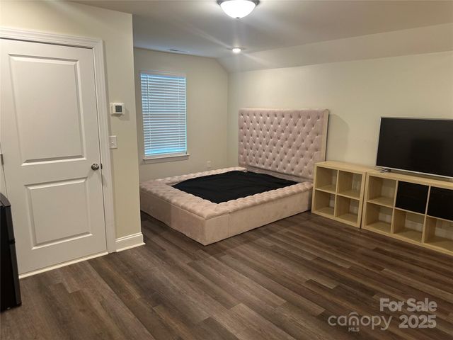 2004 Blewett Drive, Charlotte, NC 28269