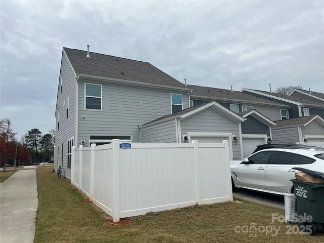 2004 Blewett Drive, Charlotte, NC 28269