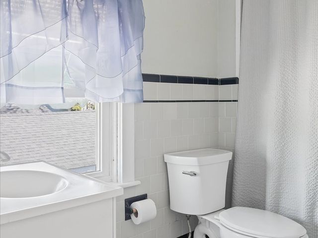 12 Goddard, Fall River, MA 02720