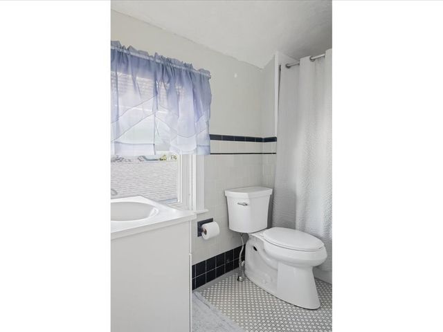 12 Goddard, Fall River, MA 02720
