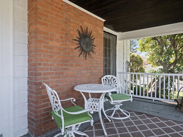12 Goddard, Fall River, MA 02720