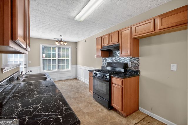578 Shadow Lake Drive, Lithonia, GA 30058