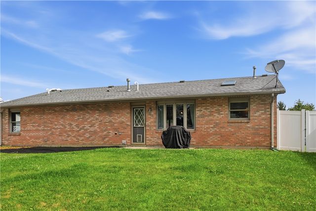 718 Greyhound Drive, New Lebanon, OH 45345