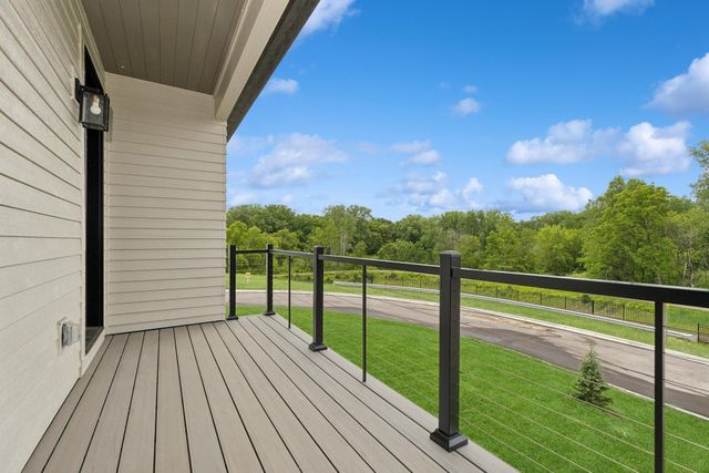 2706 Lakeview Court, Little Canada, MN 55117