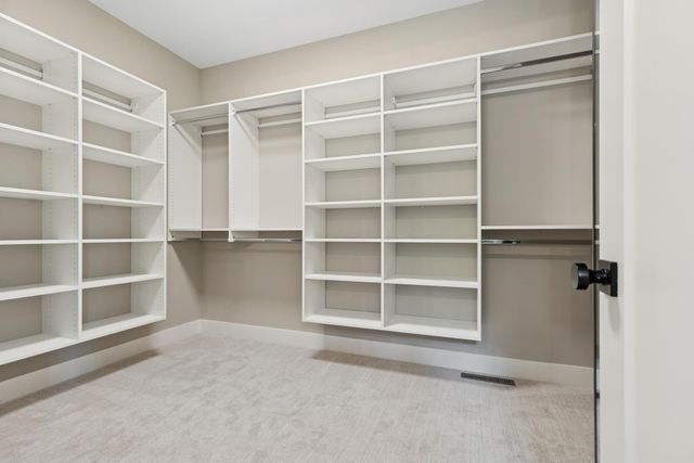 2706 Lakeview Court, Little Canada, MN 55117