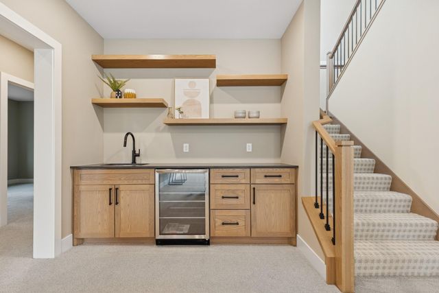 2706 Lakeview Court, Little Canada, MN 55117