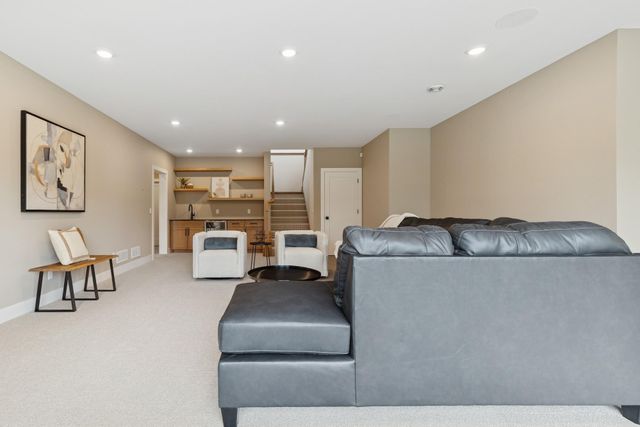 2706 Lakeview Court, Little Canada, MN 55117