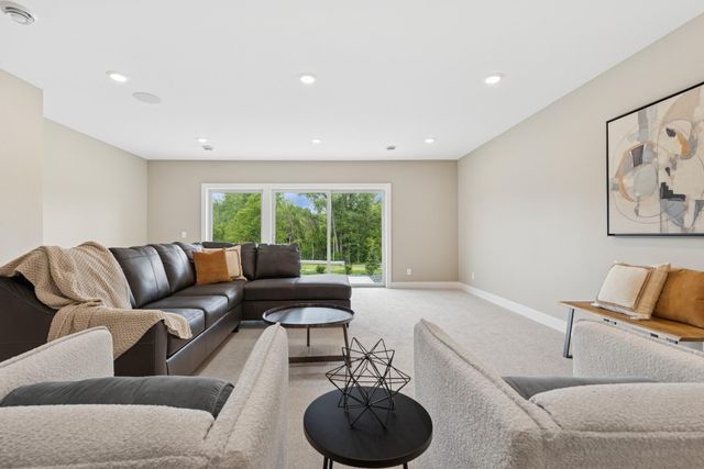 2706 Lakeview Court, Little Canada, MN 55117