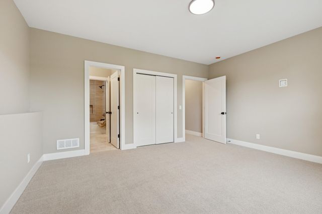 2706 Lakeview Court, Little Canada, MN 55117