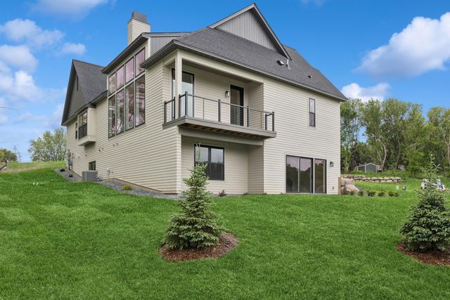 2706 Lakeview Court, Little Canada, MN 55117