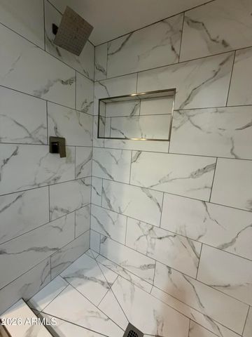 1702 W TUCKEY Lane 209, Phoenix, AZ 85015