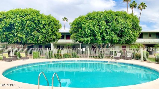 1702 W TUCKEY Lane 209, Phoenix, AZ 85015