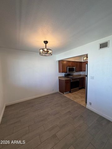 1702 W TUCKEY Lane 209, Phoenix, AZ 85015