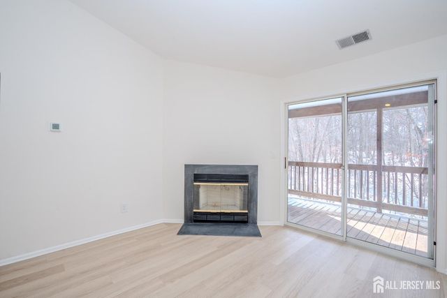 32 Tanglewood Court, South Brunswick, NJ 08852