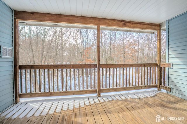 32 Tanglewood Court, South Brunswick, NJ 08852