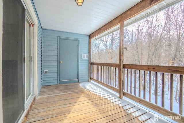 32 Tanglewood Court, South Brunswick, NJ 08852