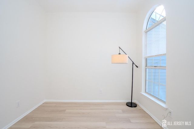 32 Tanglewood Court, South Brunswick, NJ 08852