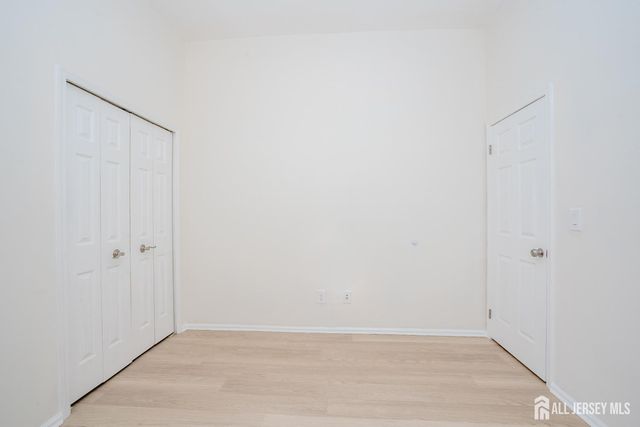 32 Tanglewood Court, South Brunswick, NJ 08852