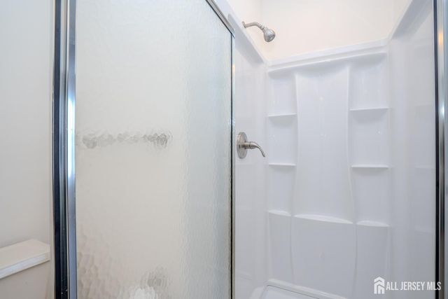 32 Tanglewood Court, South Brunswick, NJ 08852