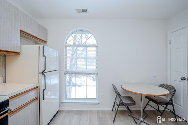 32 Tanglewood Court, South Brunswick, NJ 08852