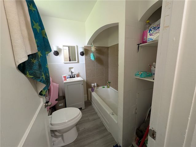 825 Benwood Ave, Stowe Twp, PA 15136