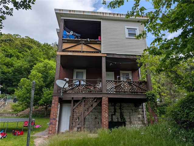 825 Benwood Ave, Stowe Twp, PA 15136