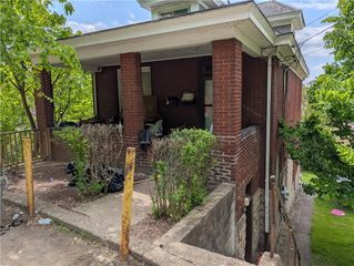825 Benwood Ave, Stowe Twp, PA 15136