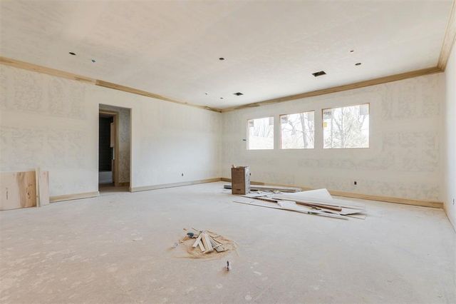 13700 Shoreline Boulevard, Edmond, OK 73013