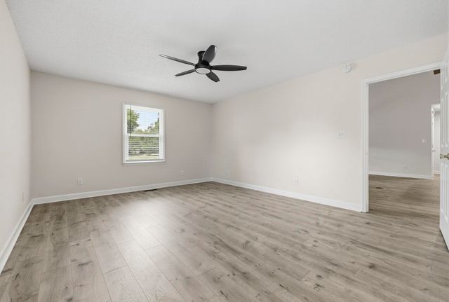 3556 Golden Rod Ct, Murrells Inlet, SC 29576