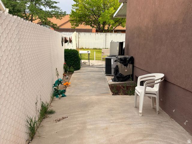 8031 W DANBURY DR, Magna, UT 84044