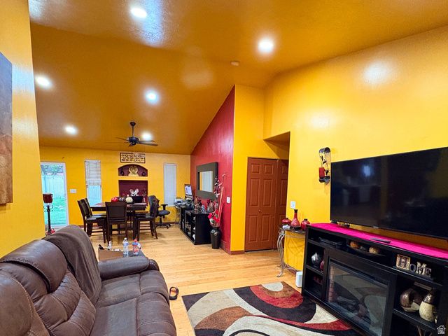 8031 W DANBURY DR, Magna, UT 84044