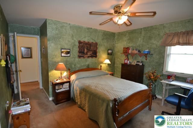 228 Utica Avenue, Wind Gap Boro, PA 18091