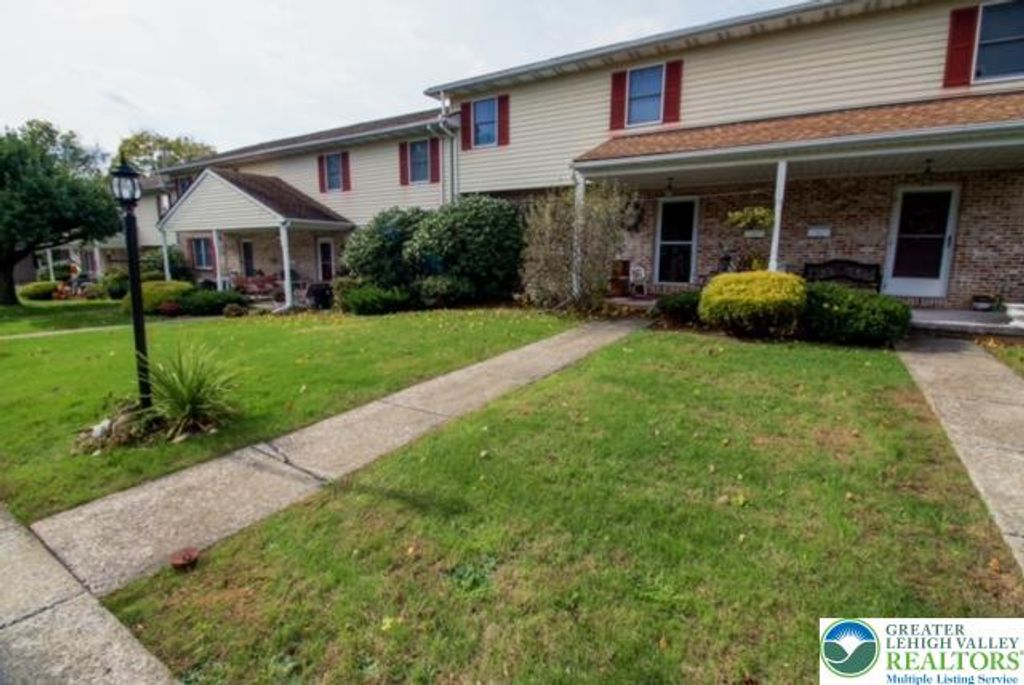 228 Utica Avenue, Wind Gap Boro, PA 18091