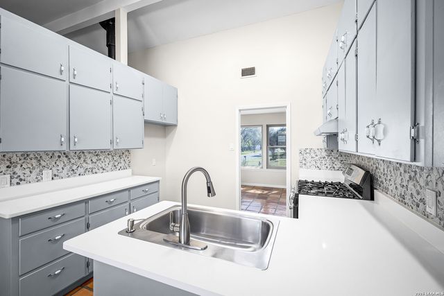 1106 Renee, Seguin, TX 78155