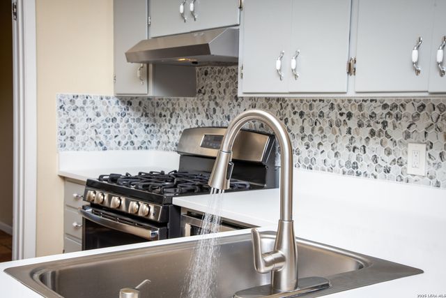 1106 Renee, Seguin, TX 78155