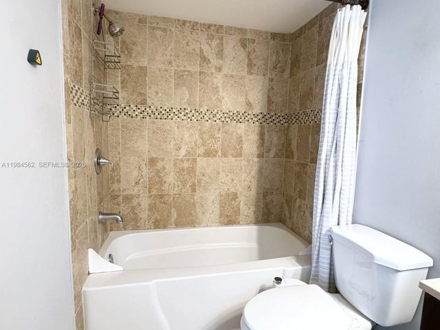 1455 Holly Heights Dr 17, Fort Lauderdale, FL 33304