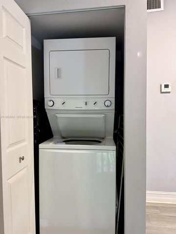 1455 Holly Heights Dr 17, Fort Lauderdale, FL 33304