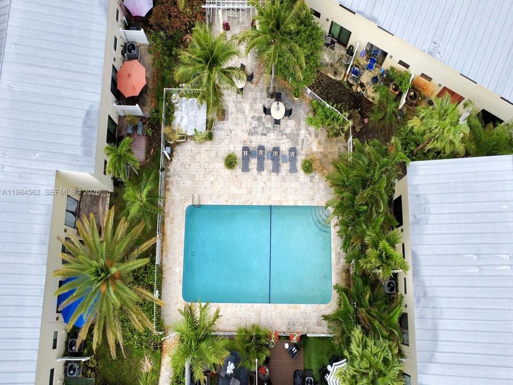 1455 Holly Heights Dr 17, Fort Lauderdale, FL 33304