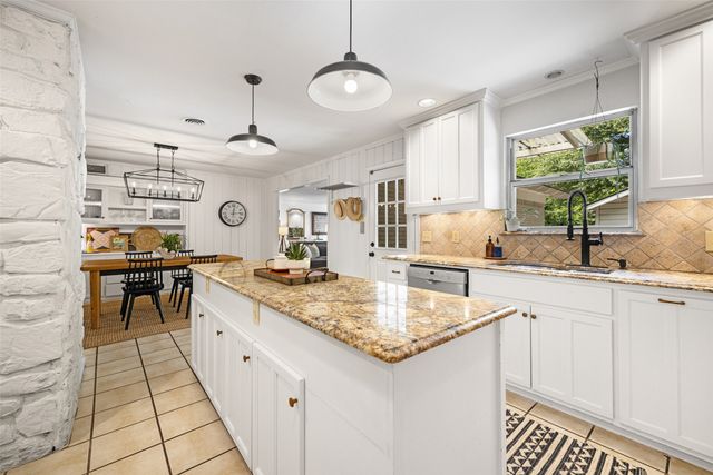10405 Lake Gardens Drive, Dallas, TX 75218
