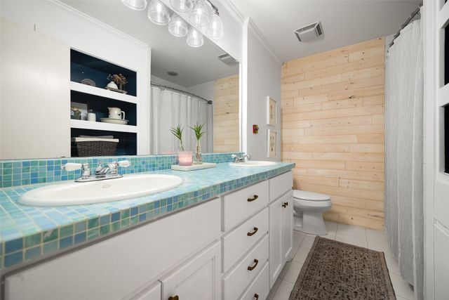 10405 Lake Gardens Drive, Dallas, TX 75218