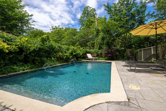 10405 Lake Gardens Drive, Dallas, TX 75218