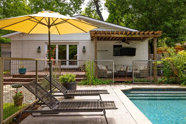 10405 Lake Gardens Drive, Dallas, TX 75218