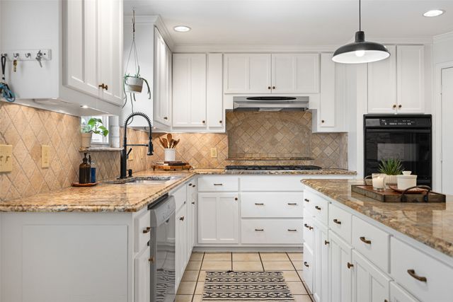 10405 Lake Gardens Drive, Dallas, TX 75218