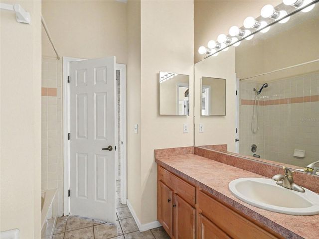 4940 THAMES LANE, Sarasota, FL 34238