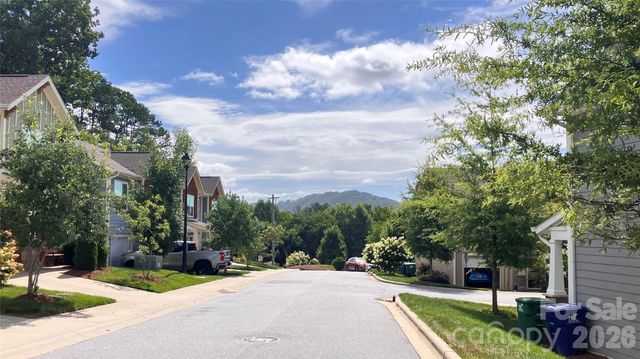 1017 Baldwin Commons Drive, Arden, NC 28704