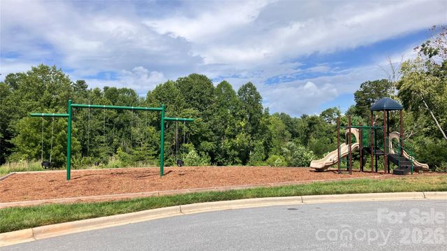 1017 Baldwin Commons Drive, Arden, NC 28704