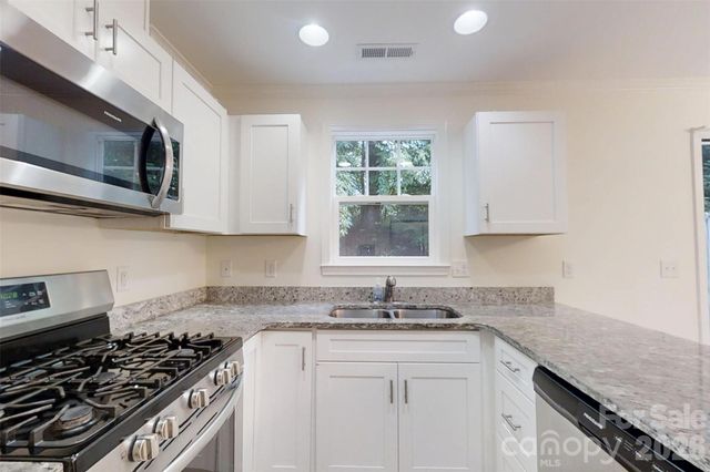 1017 Baldwin Commons Drive, Arden, NC 28704